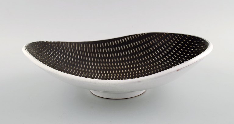 Ingrid Atterberg for Upsala-Ekeby "Negro" ceramic bowl.