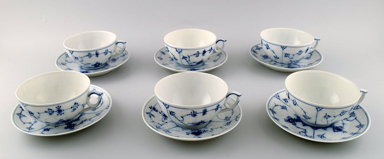 6 par Kgl. Musselmalet riflet Kongelig porcelæn. Royal Copenhagen Musselmalet riflet. Musselmalet stor thekop nr. 315.