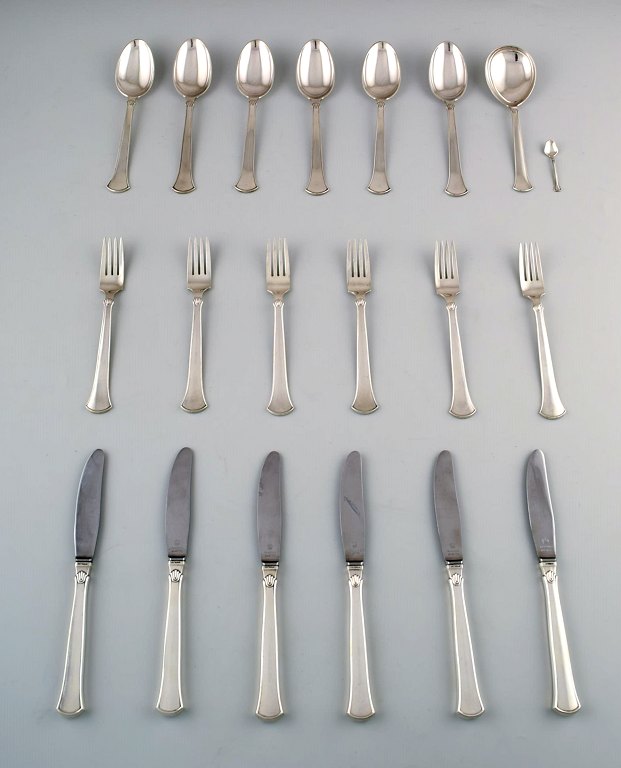 Hans Hansen silverware number 5 in sterling silver. Complete silver dinner service for six people.