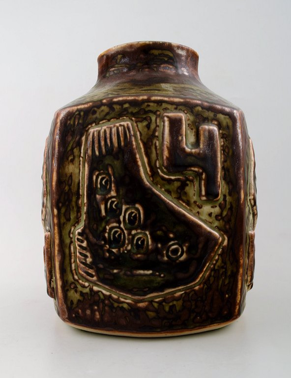 Royal Copenhagen stoneware vase by Jørgen Mogensen. 1970s.