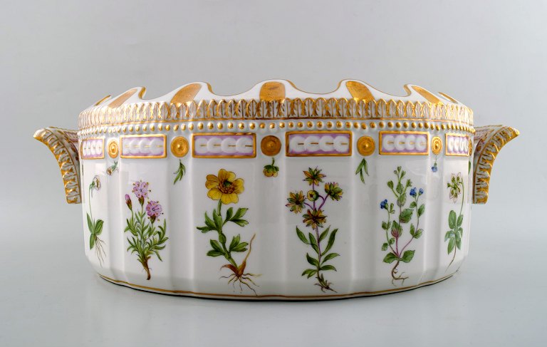 Royal Copenhagen. Flora Danica. Monteith. Design # 3531.For cooling champagne flutes.