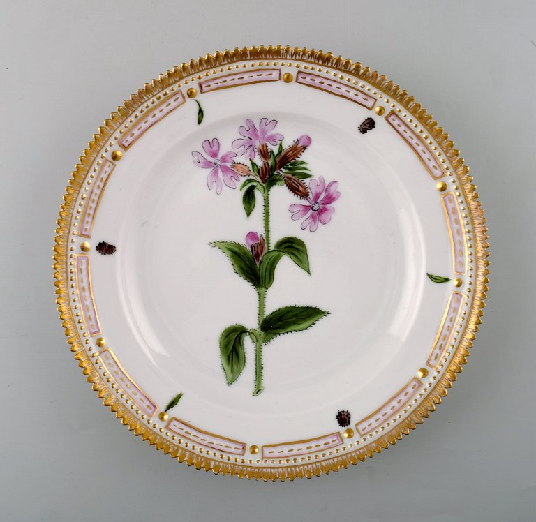 Royal Copenhagen flora danica frokosttallerken.Modelnummer 20/3553.