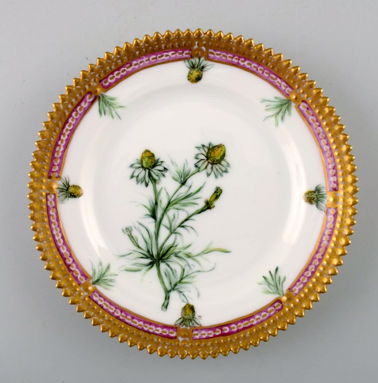 Royal Copenhagen flora danica desserttallerken.  
