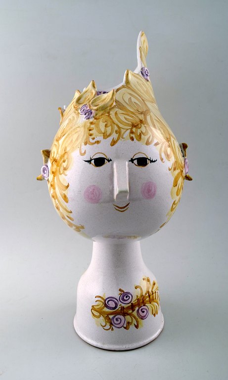 Bjørn Wiinblad 1918-2006: Unika Vase i flerfarvet keramik, signeret i bunden med monogram V 22, 72 (1972) Danmark.