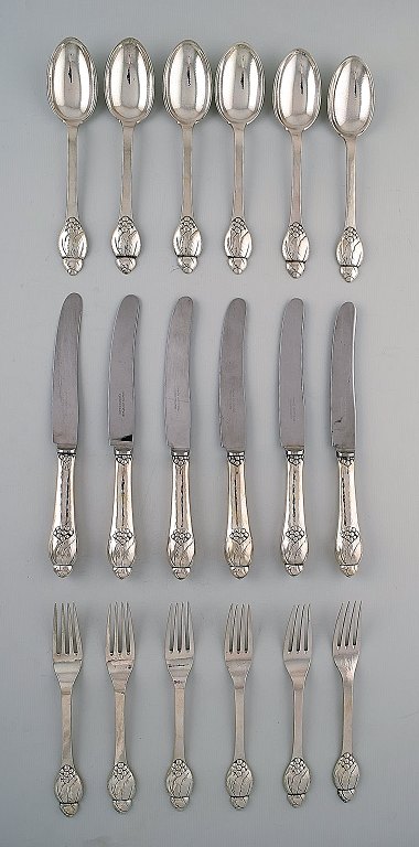 Evald Nielsen number 6, complet dinner service for six p., in silver. Late 1920s.
