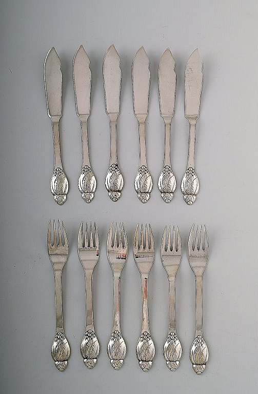 Evald Nielsen nummer 6, sjældent og komplet fiskeservice til seks personer i  sølv. 