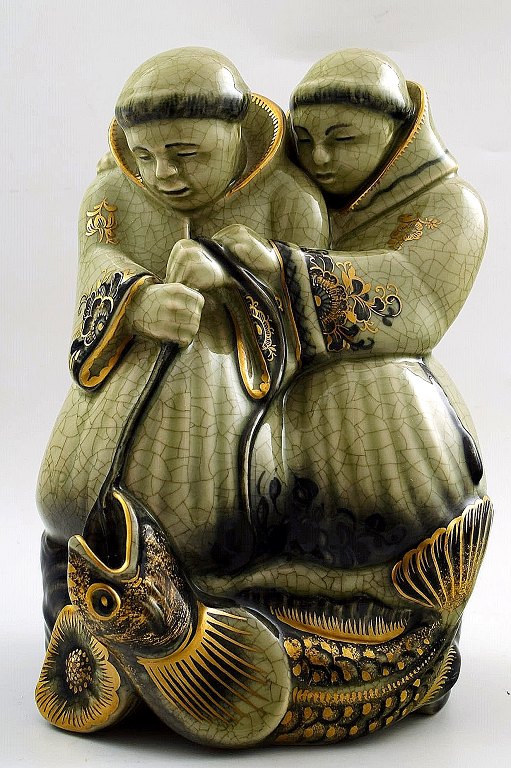 Rare Georg Thylstrup for Royal Copenhagen Crackled / Craquelé Figure. Two monks 1605.