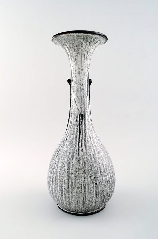Kähler, Denmark, large glazed vase, 1930s.Designed by Svend Hammershøi.
