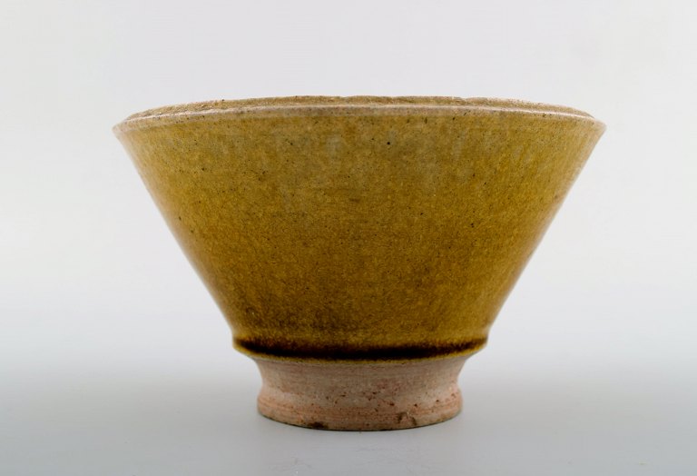 Solveig og Lars Henrik Kähler, Denmark, partially glazed earthenware vase, 1960s.