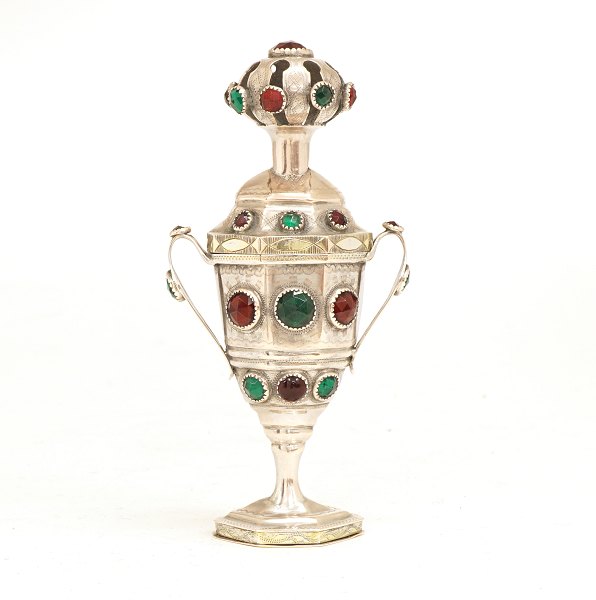 Vinaigrette, Silver. Jens Jensen, Sonderburg, Denmark, circa 1843. H: 13cm. W: 76gr