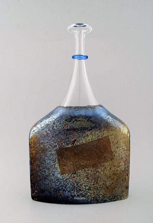 Stor kunstglasvase, designet af Bertel Vallien, fremstillet af Kosta Boda.