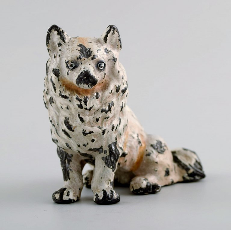 Vienna Bronze, standing dog, bronze figure of high quality.Probably Franz Bergmann.