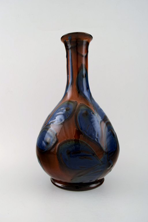 Kähler, Denmark, glazed stoneware vase. 1940s.Cow horn glaze.