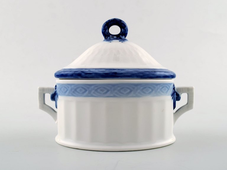 Royal Copenhagen Blue Fan Sugar Bowl with lid Number 1212/11544.