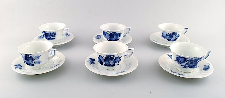 6 personers Royal Copenhagen blå blomst kantet. 6 kaffekopper med tilhørende underkopper.Dekorationsnummer 10/8608.