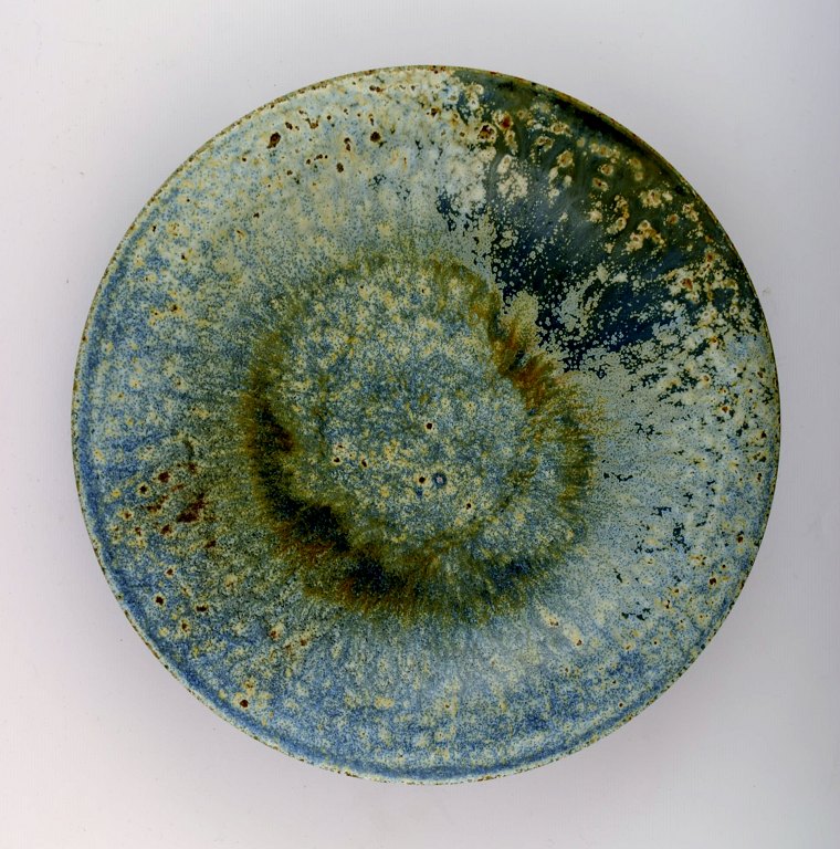 Arne Bang. Large dish of ceramics.