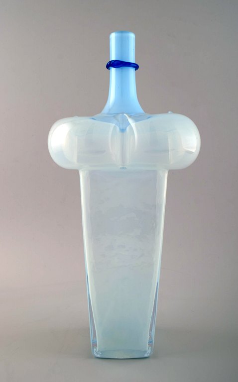 Large and rare art glass vase, designed by Bertel Vallien, manufactured by Kosta Boda.