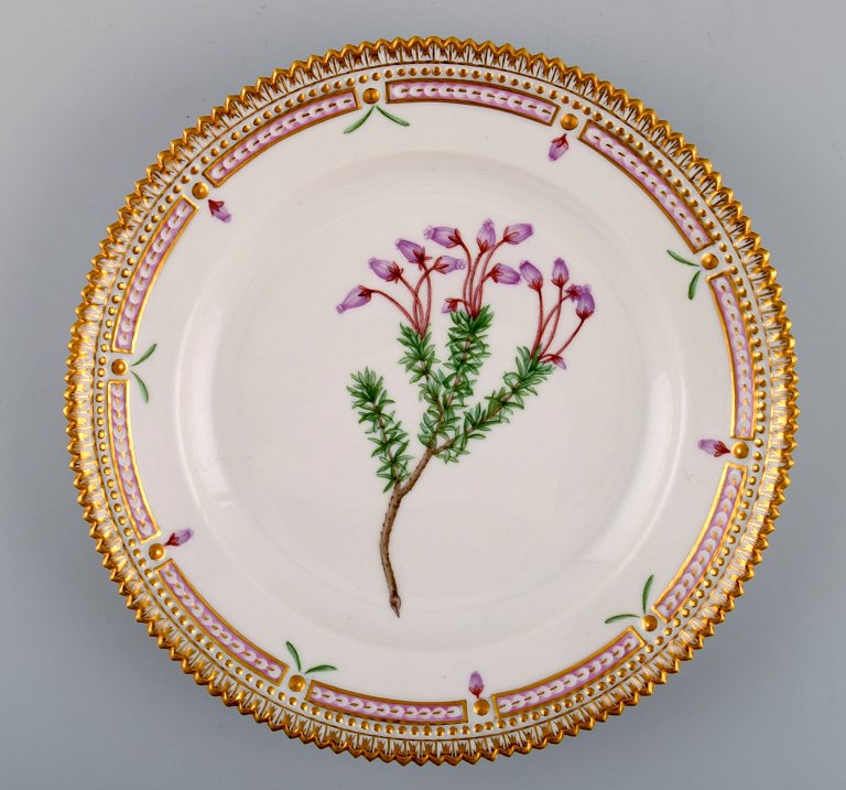 Royal Copenhagen Flora Danica Salat Tallerken #20/3573. 