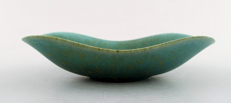 Rörstrand / Rorstrand Gunnar Nylund ceramic bowl.Beautiful green speckled glaze.