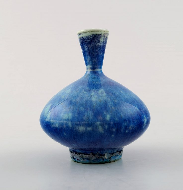 Berndt Friberg Studio ceramic vase. Modern Swedish design. Unique, handmade. Rare form.