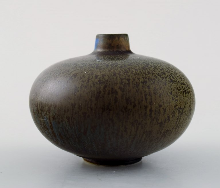Berndt Friberg Studio keramikvase. Moderne svensk design. Unika, håndlavet. Sjælden form.