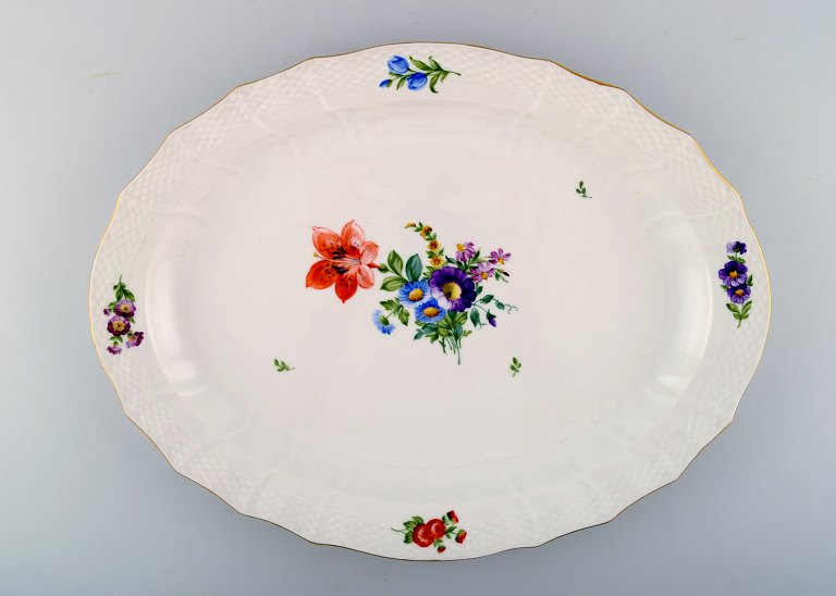 Royal Copenhagen Light Saxon Flower, Oval serving dish.Decoration Number 493/1558.