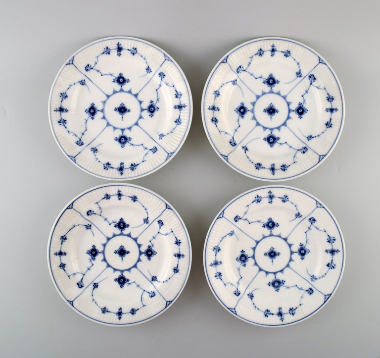 Royal Copenhagen. Royal porcelain Blue Fluted plain, 4 plates.No. 1/178 or 621.