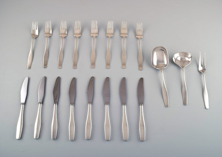 Hans Hansen "Charlotte" silver cutlery in sterling silver. Complete dinner service for eight.