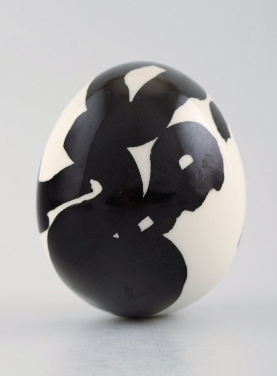 Year Egg from 1975, Royal CopenhagenArtist: Mogens Andersen.
