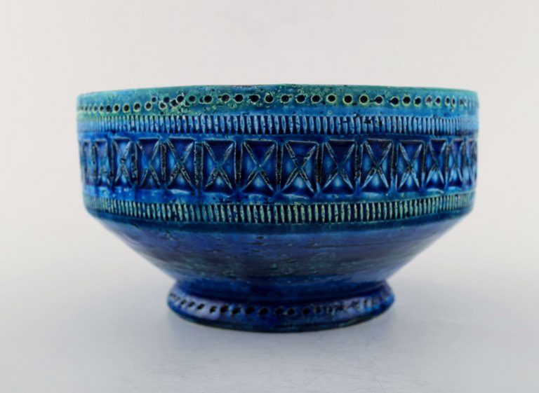 Bitossi, Rimini Blue Ceramic Bowl, Designed by Aldo Londi.