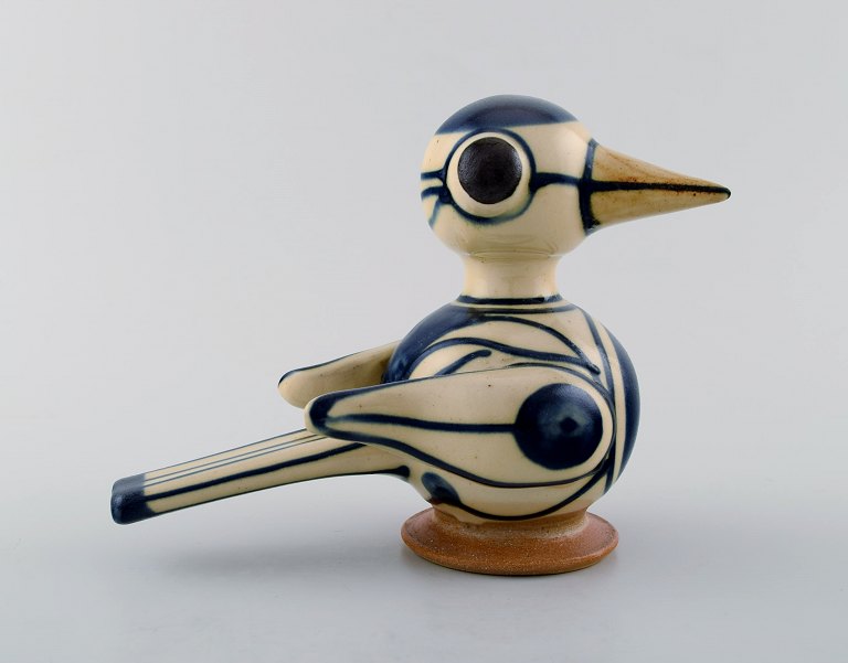 Unique Ceramic figure, bird from the Langeland, Denmark ceramists Erling and Karin Heerwagen 1985.