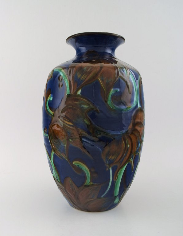 Kähler, Denmark, large glazed stoneware vase in modern design.1930/40 s. Cow horn technique.