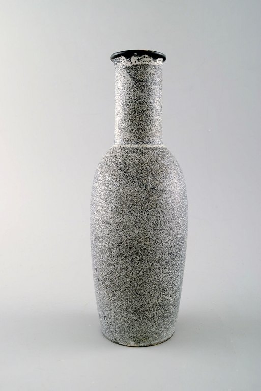 Kähler, Denmark, large glazed vase, 1930 s. Designed by Svend Hammershøi.