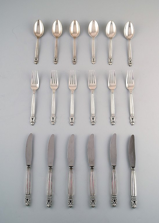 Georg Jensen "Acorn" Complete dinner service for 6 in sterling silver.Designer: Johan Rohde.