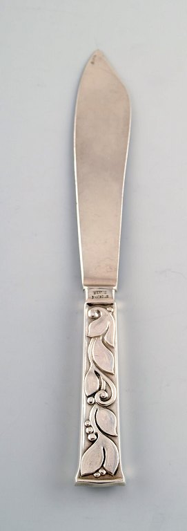 Evald Nielsen No. 30 (leaf pattern), fish knife in sterling silver.