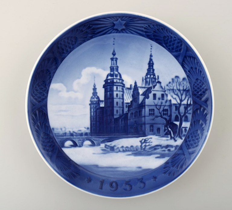 Royal Copenhagen, Christmas plate from 1953.