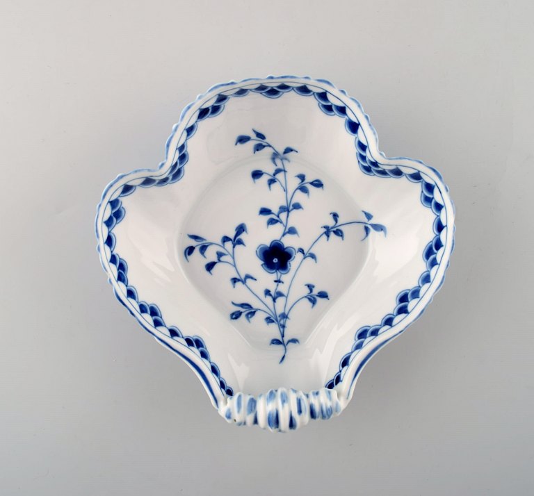 Bing & Grøndahl / B&G, Sommerfugl. Muslingeformet skål. 