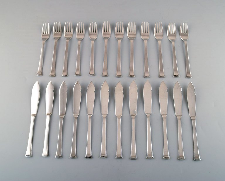 Evald Nielsen number 32 fish cutlery in silver (830). Complete service for twelve people.