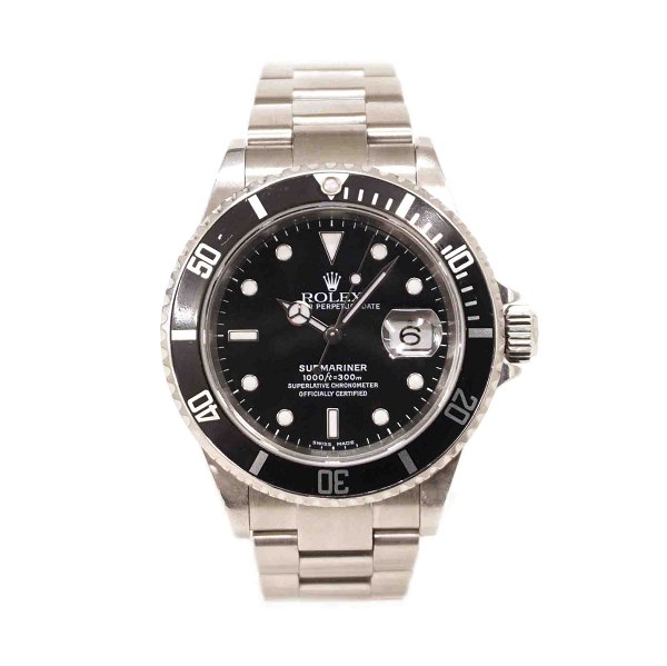 Rolex Submariner ref. 16610, stål. Leveres med box og certifikat samt diverse tilbehør. Solgt første gang 14.02.2004 i Danmark. D: 40mm