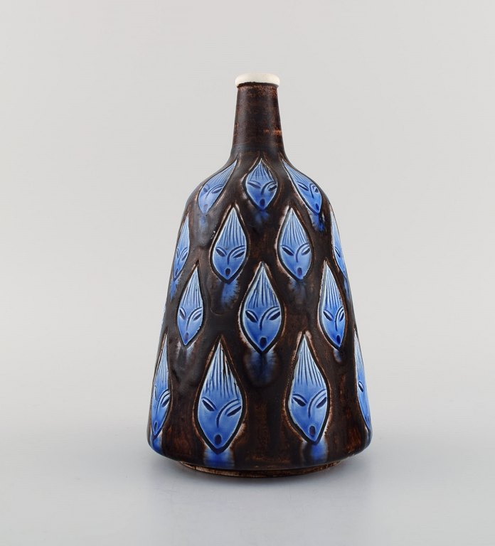 Hertha Bengtsson for Rörstrand. Unique vase in glazed ceramics with female faces. 1960s.