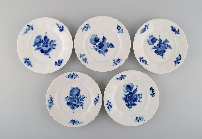 Royal Copenhagen. Blue flower angular. Five porcelain cake plates.Decoration number 10/8553.
