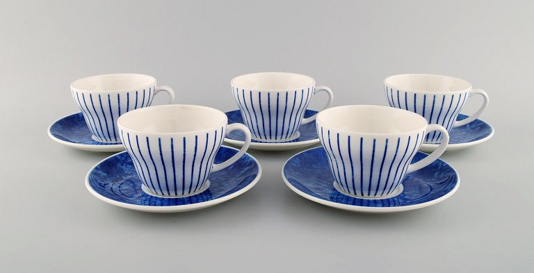 Jackie Lynd for Duka. Five Blues teacups with saucers in glazed ceramics with blue decoration. Swedish design, early 21st century.