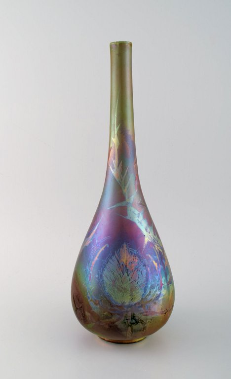 French ceramist. Antique vase in glazed ceramics. Beautiful luster glaze. Early 20th century.