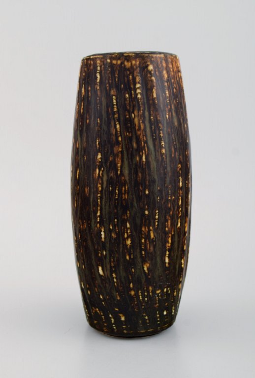 Gunnar Nylund for Rörstrand. Vase in glazed stoneware. Beautiful glaze in brown shades. 1960s.