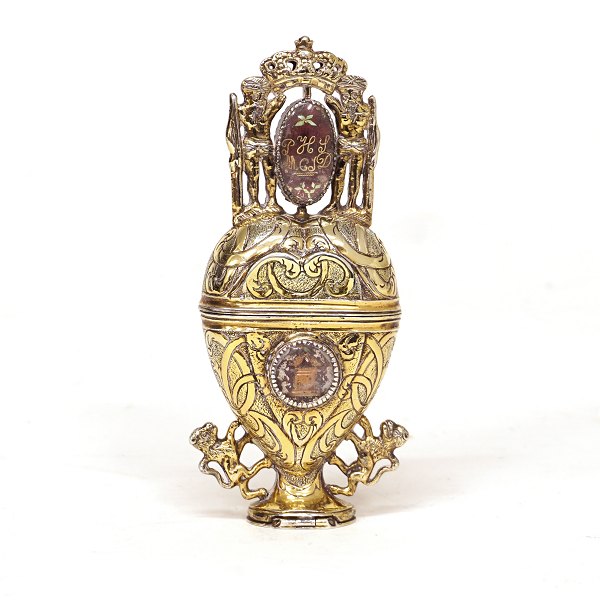 A gilt 18th century silver vinaigrette by Lars Møller Nielsen, Copenhagen, 1747-87, circa 1778. H: 11,2cm. W: 85,1gr