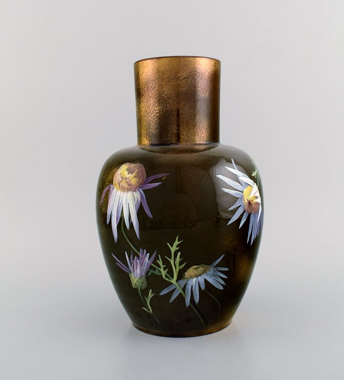 Clément Massier for Golfe Juan. Antique vase in glazed ceramics. Beautiful luster glaze with hand-painted flowers. Late 19th century.