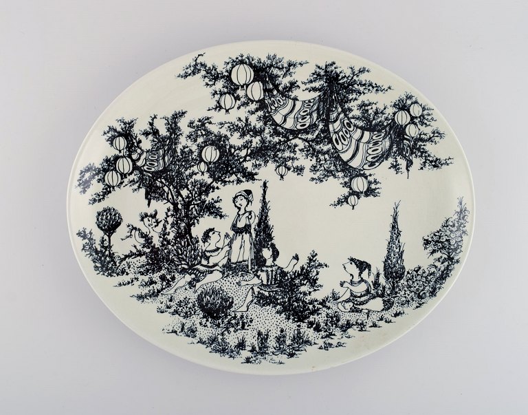 Bjørn Wiinblad for Nymølle. Oval serving dish in glazed faience.A Midsummer Night