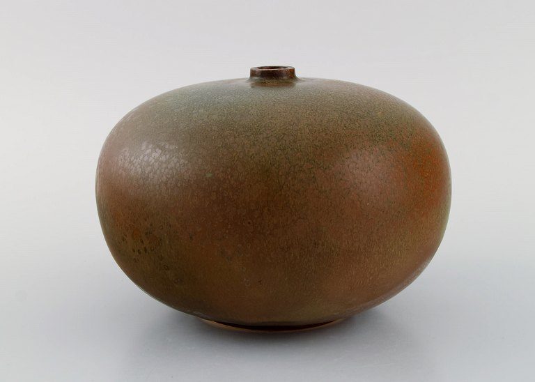 Rund Bing & Grøndahl vase i glaseret stentøj. Smuk glasur i jordnuancer. 1920/30