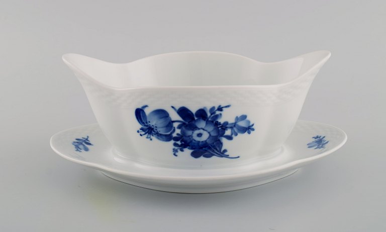Royal Copenhagen Blue Flower Braided sauce boat on fixed stand. Model number 10/8159. Dated 1958.