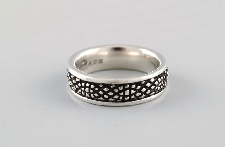 Lene Munthe for Georg Jensen. Ring i sterlingsølv. Model 426. Sent 1900-tallet.